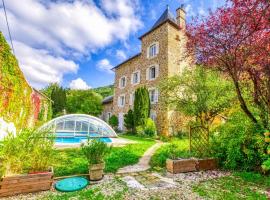 Stunning Home In Rodez With Wifi วิลลาในโรเดซ
