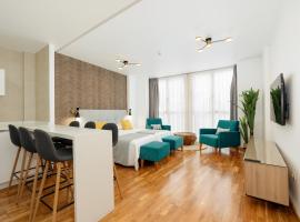 Apartamentos Debambú, отель в Малаге