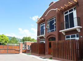 The Guest Apartments at Border Crossings, hotel cu parcare din Kingston