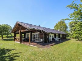 3 Bedroom Stunning Home In Samsø, hotel with hot tubs in Onsbjerg