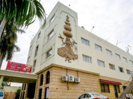 Diamond Hotel, hotelli kohteessa Varanasi