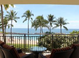 Ko Olina Beach Villas B210 - Beach Front Luxury 2BR 2BA Condo with 1 Free Parking, מלון בקאפולאי