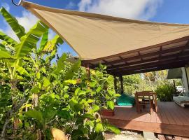 Moana Breeze Eco Lodge, vacation rental in Tiputa