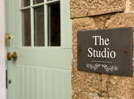 The Studio at Pitmeadow Farm, hotelli, jossa on pysäköintimahdollisuus kohteessa Dunning