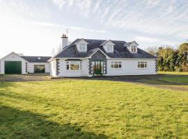 Home Farm Retreat, holiday home in Williamstown