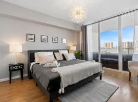 Waterfront Luxury 2-Bedroom Condo Sunny Isles Beach