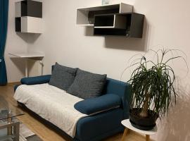 Peaceful living, 4 minutes from the city center, cheap hotel in Košice