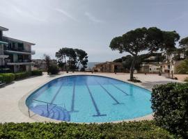 Apartamento Ca la Raquel Calella Palafrugell, hotell med pool i Calella de Palafrugell