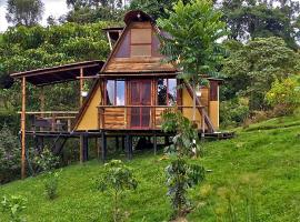 Cántaros Glamping, hotel in Santa Rosa de Cabal