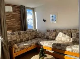 Appartement pour 4, en plein centre des Belleville, proche pistes et commodités - FR-1-574-50