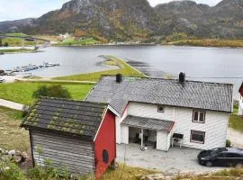 8 person holiday home in Snillfjord-By Traum
