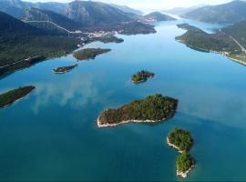 Villa Paradise Garden, hotel v Stonu