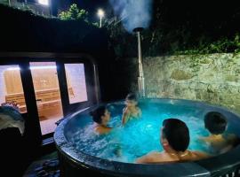 Vila Themis, hotel i Călimăneşti