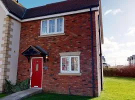 Anchors Away at The Bay Filey, sleeps 7, 2 dogs welcome for free too