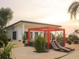 Lucca Resort & Residence, hotel v destinaci Jepara