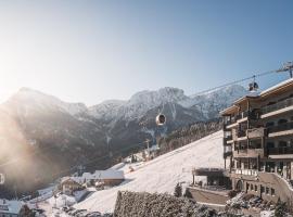 Kronplatz-Resort Hotel Kristall, hotel v destinaci Valdaora