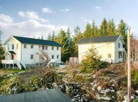Lovely Apartment In Sandstad With Wifi