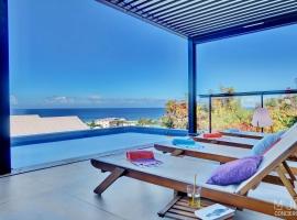 Villa Azur Saint-Gilles - La Réunion - Seaview, Pool, Beach & BBQ!, hotel in Saint-Gilles les Bains