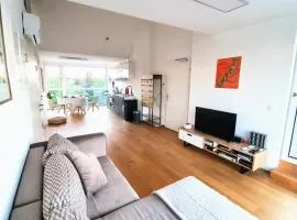 Rooftop Terrace, free garage parking and Pool!