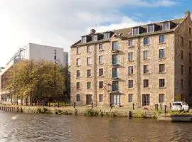 Lovely 2 Bedroom B-listed converted Whisky bond