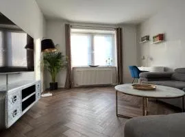 EXKLUSIVE 2 Zimmer EG Wohnung mit Balkon in Top Lage!