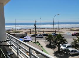 Espectacular con vista al mar!, hotel a La Serena