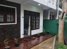 Villa DEE DEE, apartment in Galle