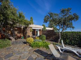 Holiday Home Village des Fourches by Interhome, hôtel à Cabasson