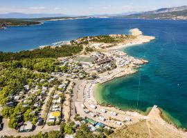 Holiday Home Premium Family by Interhome, hotel v destinaci Šilo