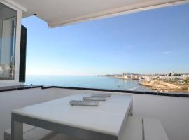 Viva Sitges - Sitges View: Sitges, Sitges-Aiguadolç Yat Limanı yakınında bir otel