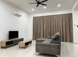 One Family Kajang East Homestay โรงแรมในเซเมนยีห์