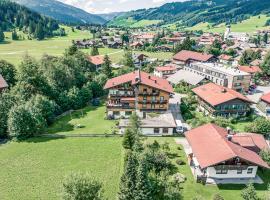 Haus Kristall, hotel perto de Ressebichllift, Tannheim