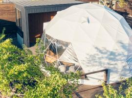 The Village Yufuin Onsen Glamping - Vacation STAY 17989v – hotel w mieście Yufu