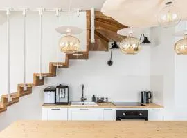 ZAKOZNAMI- Willa WYWCZAS