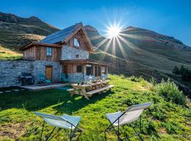 Le Refuge Ibex - Chalet d'Alpage au coeur de la nature - 8 personnes, hotel i Orcières