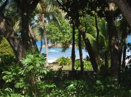 O'Soleil Chalets Self Catering, hotel in La Digue