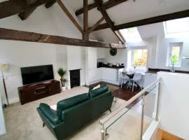 Pheasants Crossing - luxurious and cozy cottage in peaceful rural location
