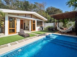 Villa Akari - Brand new 2bedrooms Villa with Pool, alquiler vacacional en la playa en Carmen