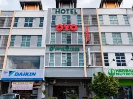 D'Pinetrees Hotel