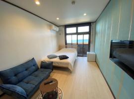 seaside villa HILIFE - Vacation STAY 99007, hotel blizu znamenitosti Kuruson-zan Shuzen-ji Temple, Kogushi