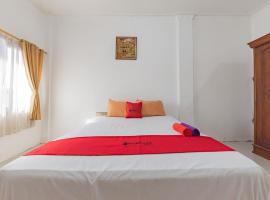 RedDoorz near Samarinda Square, מלון בסמרינדה