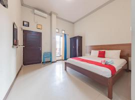 RedDoorz near GOR Sempaja Samarinda, hotel v destinaci Samarinda