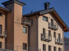 Hotel Mon Émile: Aosta, Corrado Gex Havaalanı - AOT yakınında bir otel