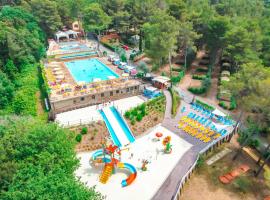 Le Pianacce Camping Village: Castagneto Carducci'de bir tatil parkı