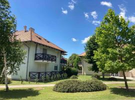 Beatrix apartman, hotel en Balatonőszöd