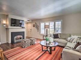 Modern Reno Abode Near Parks and Midtown!, hotell i Reno