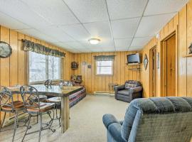Tranquil Marenisco Cabin on Lake Gogebic!, villa in Marenisco