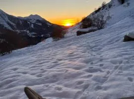 Terrasse, vue imprenable et accès direct pleine nature, votre refuge idéal