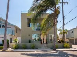 The Swaying Palm Haaven