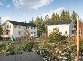 Stunning Apartment In Sandstad With Wifi, hôtel 3 étoiles à Skipnes